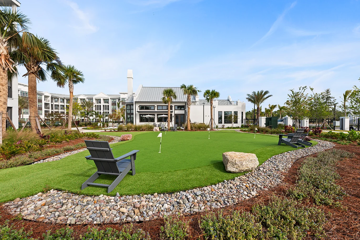 Lunara Apartments